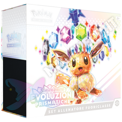 Set Allenatore Fuoriclasse Evoluzioni Prismatiche ETB con carte Pokemon delle evoluzioni di Eevee, box da collezione in italiano